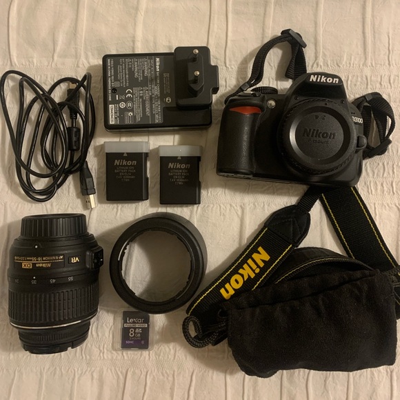 Nikon D3100 and accessories - Picture 1 of 1